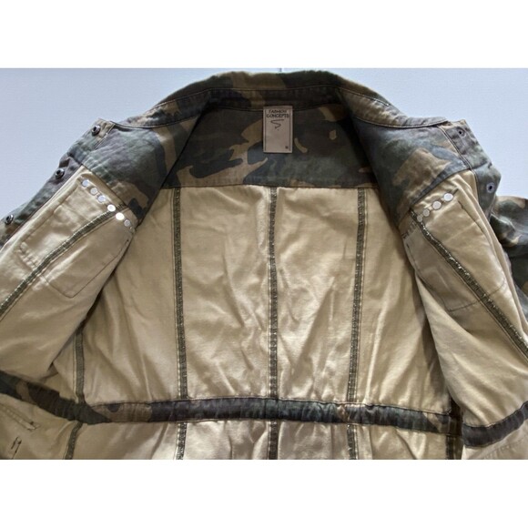 Fashion Concepts Women's Long Sleeve M Jacket Camo Embroidered Snap Button NWT - Picture 8 of 12